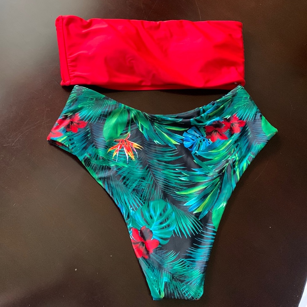 Bathing suite